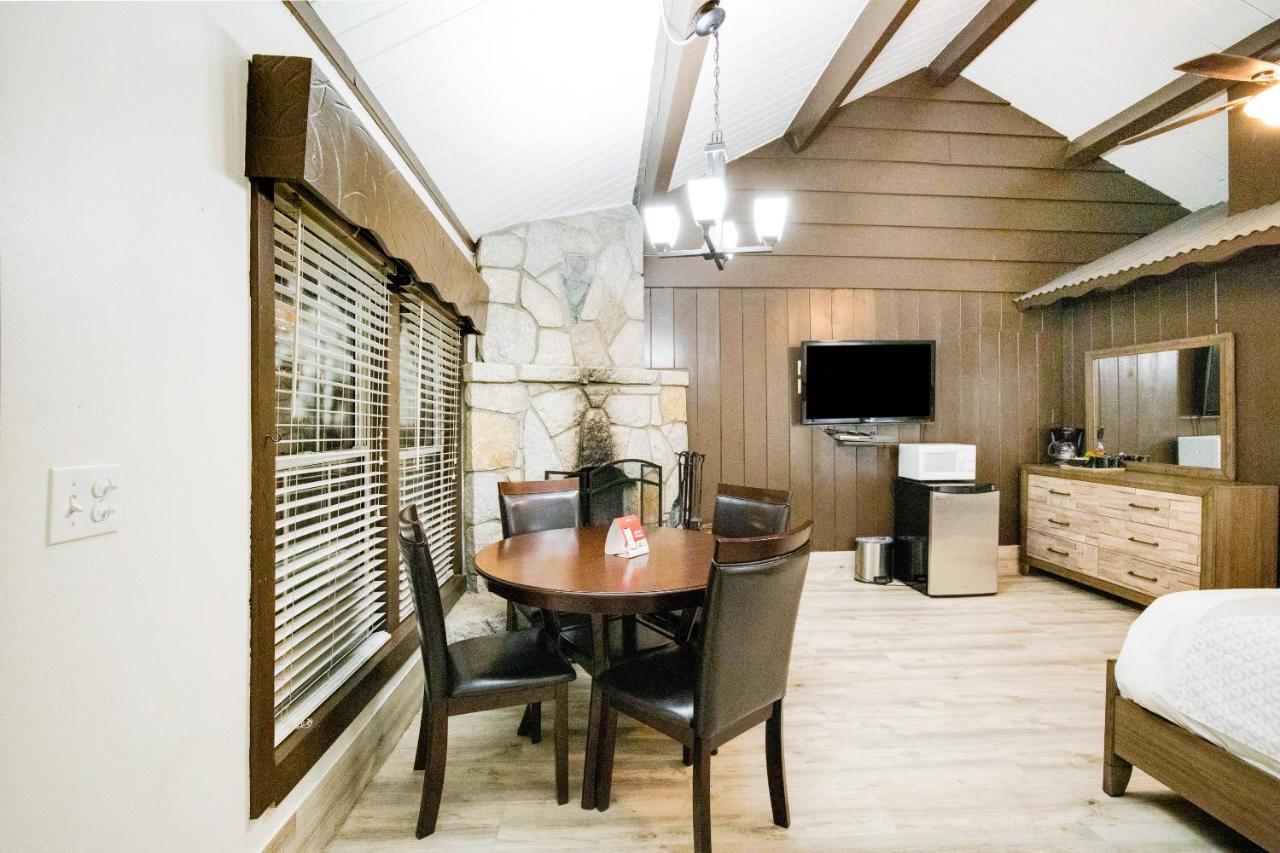 Arrowhead Tree Top Lodge ليك أروهيد المظهر الخارجي الصورة